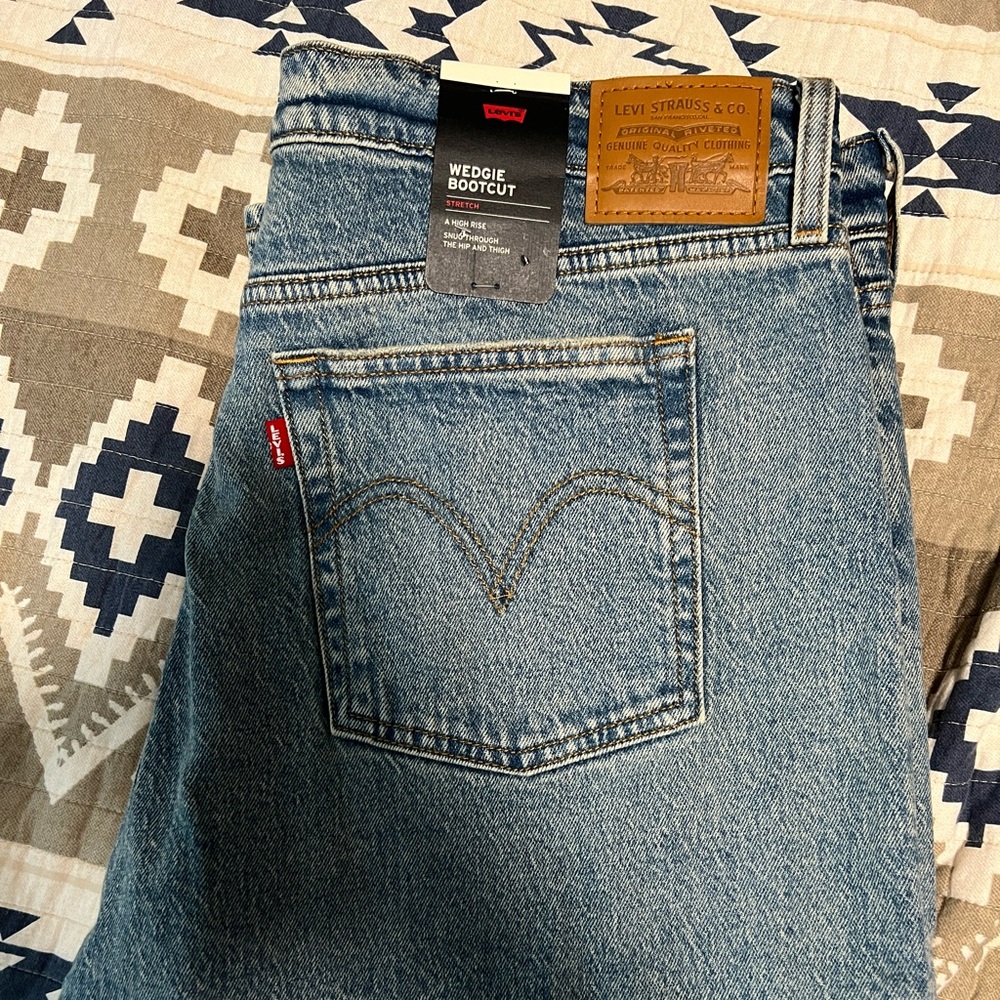 Levi’s wedgie boot 34x32